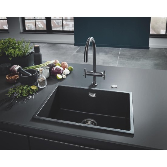 Композитна мивка за кухня в цвят черен гранит GROHE K700